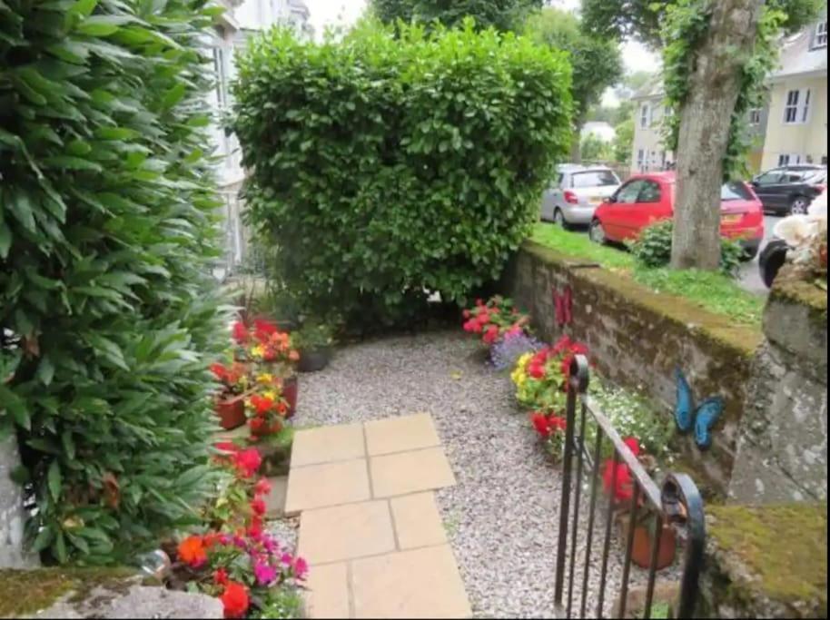 Spacious 1 Bedroom Apartment Near Seafront Penzance Exterior photo